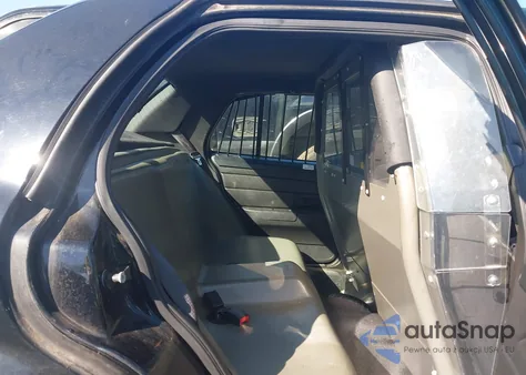 2011 Ford Crown Victoria Police Interceptor from USA, damaged, VIN 2FABP7BV4BX180275